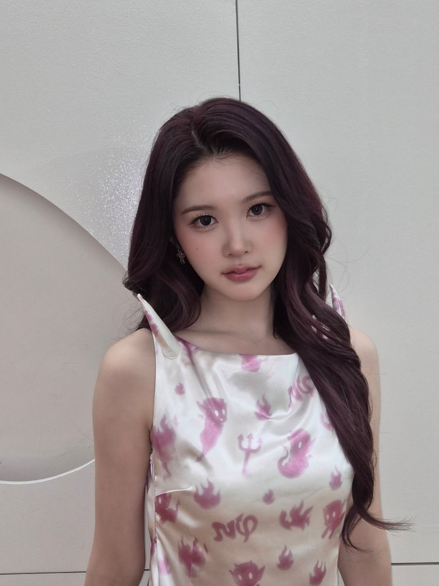 하츠투하츠 에이나