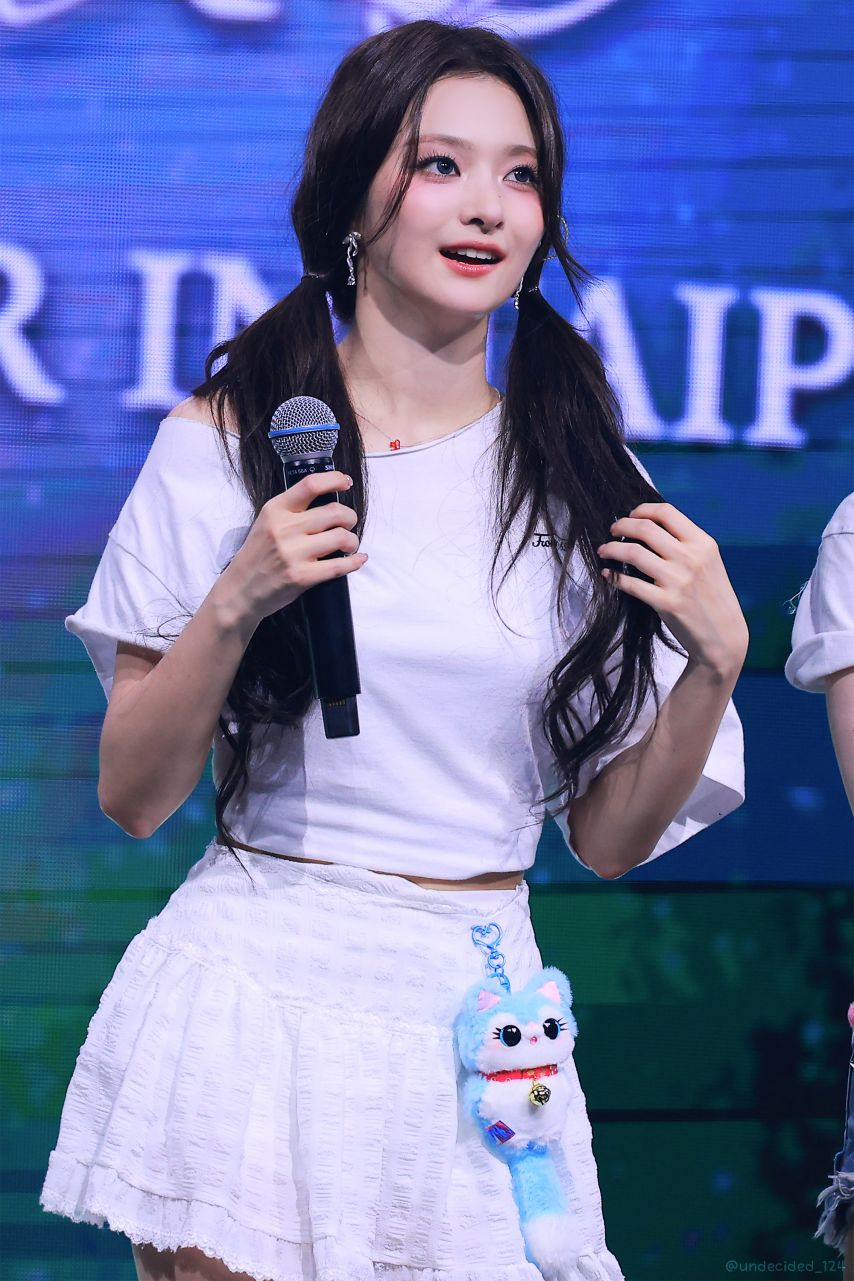 프로미스나인 이나경