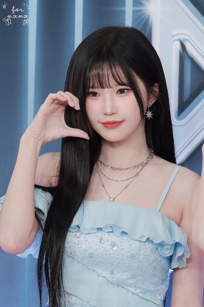 프로미스나인 송하영