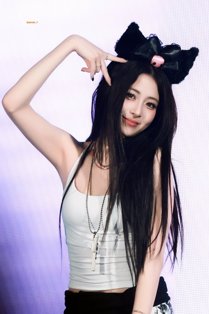 르세라핌 허윤진