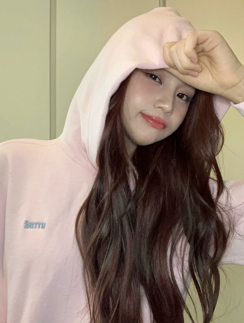 엄지 VIVIZ비비지 인별