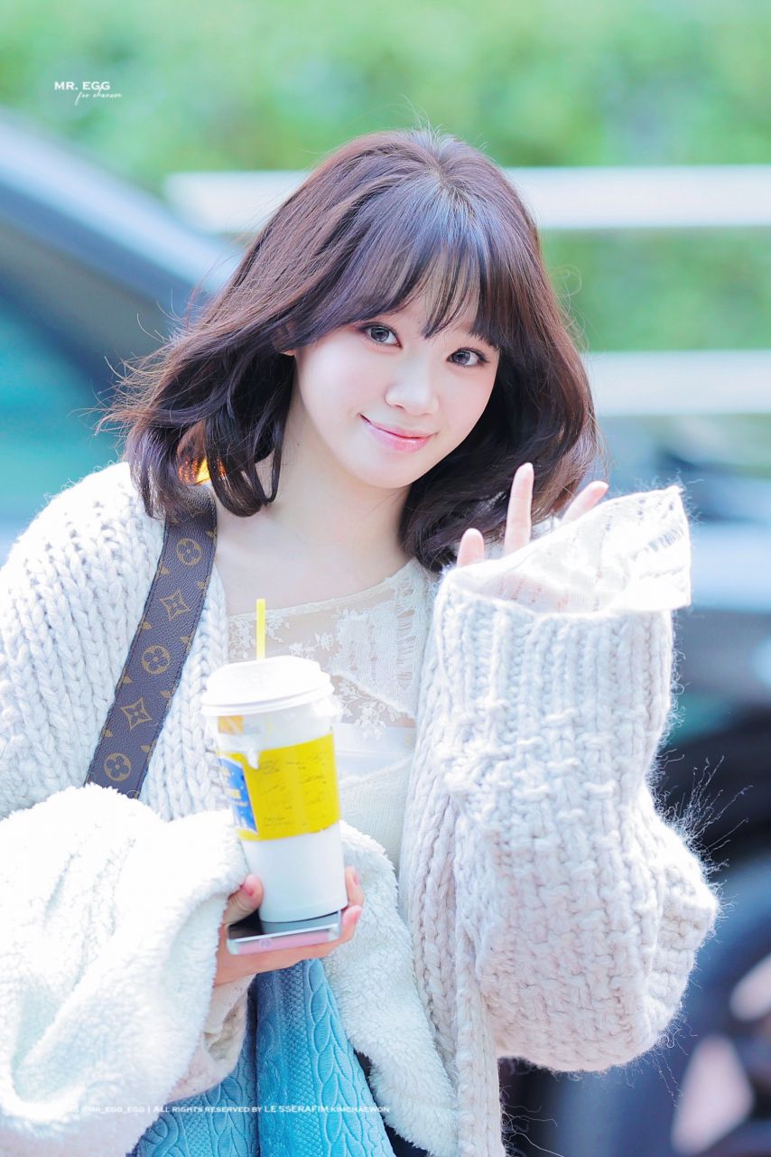 오늘자 르세라핌 김채원