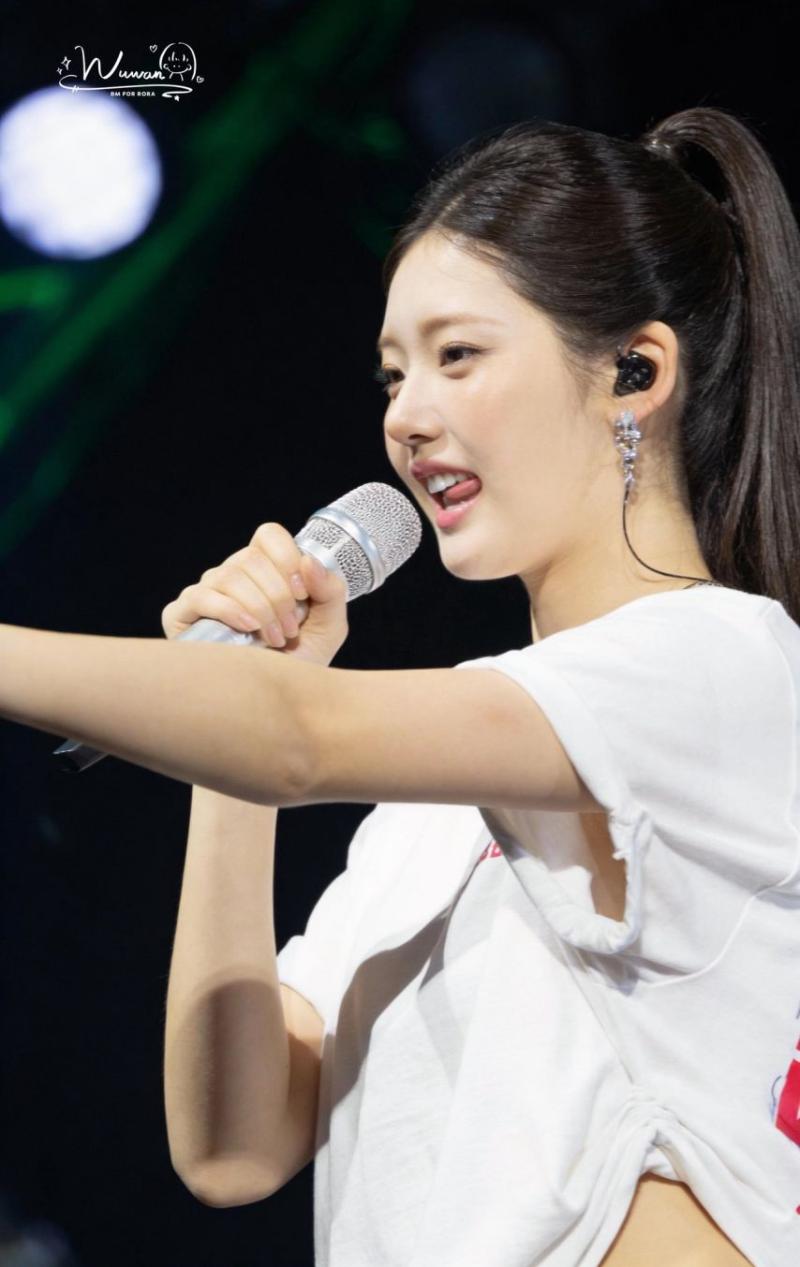 베이비몬스터 로라