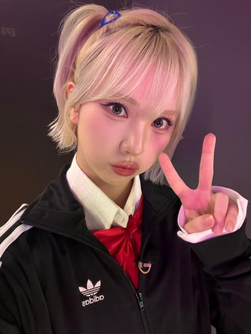 은하 VIVIZ비비지 컷생-만화in문학