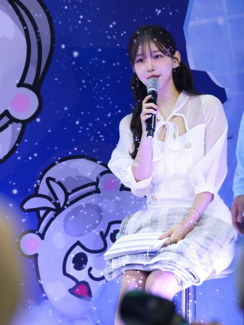 김윤희 아나운서