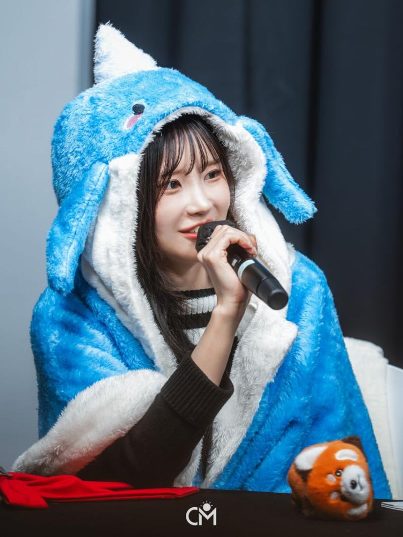 프로미스나인 송하영