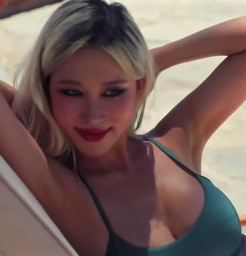 우주소녀 다영 비키니 묵직 가슴골.mp4