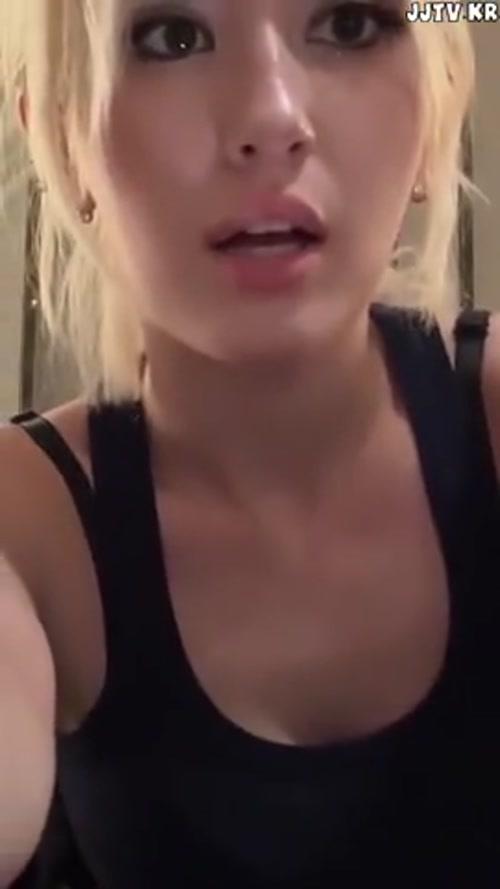 방콕 두달 살기 민소매 레깅스 몸매 전소미