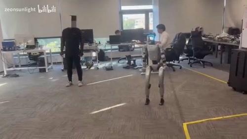 로봇에게 무술 동작 입력하기