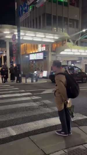 제발 맥도날드 화장실에는 줄이 없기를