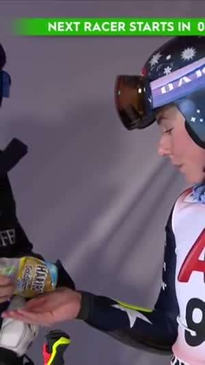 경기 중 이상한걸 복용한다