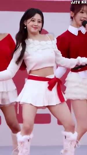 찰랑 찰랑 흰 테니스 치마 라잇썸 나영