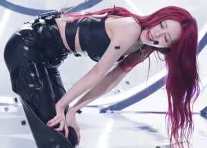 숙이고 숨 고르는 있지 유나.mp4