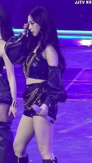 가요대전 반짝이 튜브탑 에스파 카리나