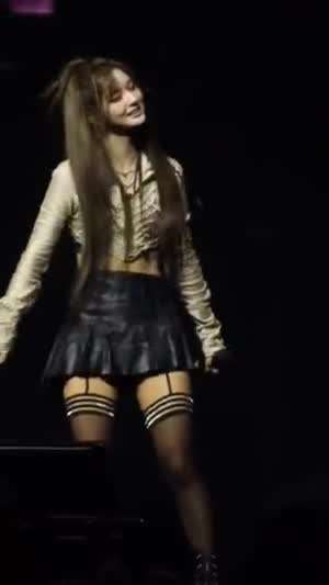 엔믹스 설윤 섹시한 가터벨트 스타킹