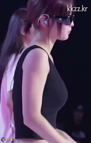 빅토리아 시크릿 패션쇼 비하인드 트와이스 모모