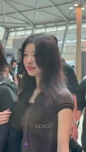 아일릿 (ILLIT) 모카