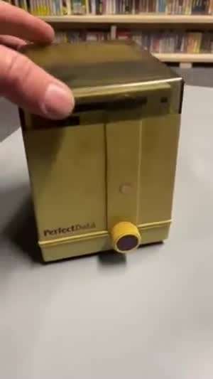 플로피 디스크 보관함 고급형 모델.mp4